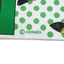 Load image into Gallery viewer, HERMES Twilly Festival Des Amazones Amazon Festival Bandana White/Green/Multicolor Silk100%
