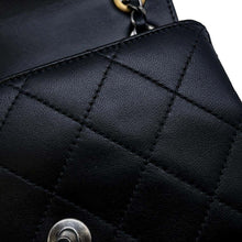 将图像加载到图库查看器中，CHANEL Matelasse Bag Charm Single Flap Chain Shoulder BlackAS2978 Lambskin Size Mini
