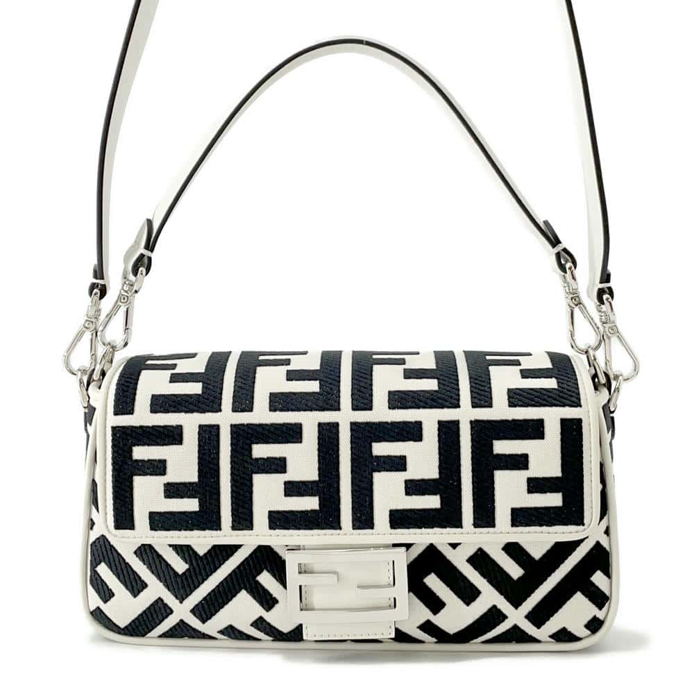 FENDI Mamma baguette White/Black8BR600 Canvas