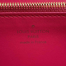 Load image into Gallery viewer, LOUIS VUITTON Portefeuille Capucine Noir/PinkM61248 Taurillon Leather
