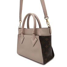 将图像加载到图库查看器中，LOUIS VUITTON On My Side GreigeM57729 Monogram Calf Leather Size PM
