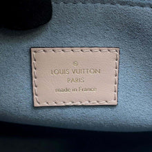 将图像加载到图库查看器中，LOUIS VUITTON On My Side GreigeM57729 Monogram Calf Leather Size PM
