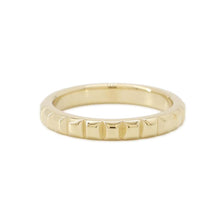 Load image into Gallery viewer, Boucheron Quatre Clou de Paris Ring Medium Size 48/#8 MediumJAL00008 18K Yellow Gold
