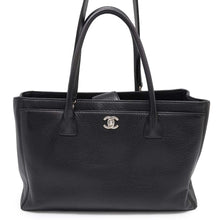 将图像加载到图库查看器中，CHANEL CC Logo Executive Tote BlackA15206 Leather
