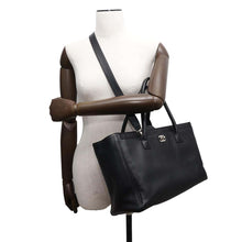 将图像加载到图库查看器中，CHANEL CC Logo Executive Tote BlackA15206 Leather
