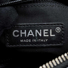 将图像加载到图库查看器中，CHANEL Gabriel de CHANEL Hobo Black/NavyA91810 Felt Leather Size Small
