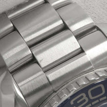 将图像加载到图库查看器中，OMEGA Seamaster Planet Ocean 600M W43.5m﻿m Stainless Steel Blue Dial215.30.44.21.03.001
