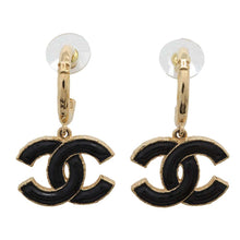 将图像加载到图库查看器中，CHANEL CC Logo Earrings Black/Gold Metal
