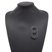 Load image into Gallery viewer, HERMES Chaine d&#39;Ancre Brooch Black Epsom Metal
