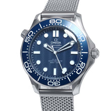 将图像加载到图库查看器中，OMEGA Seamaster Diver 300M Bond 60th Anniversary Model W42mm Stainless Steel Blue Dial210.30.42.20.03.002
