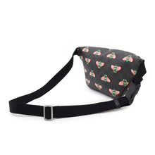 将图像加载到图库查看器中，GUCCI GG Supreme Crossbody Bag in Bee Print Black675181 PVC
