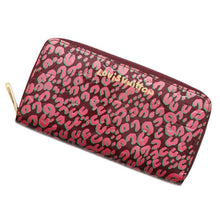 Load image into Gallery viewer, LOUIS VUITTON Zippy Wallet Rouge ForvostM91477 Monogram Vernis Leather/Leopard
