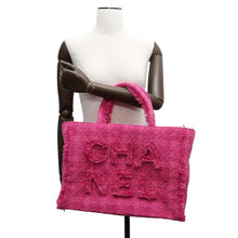 将图像加载到图库查看器中，CHANEL Logo Zip Shopping Tote Bag PinkAS0977 Tweed Size Large
