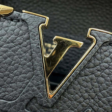 Load image into Gallery viewer, LOUIS VUITTON Capucines NoirM56669 Taurillon Leather Size MINI
