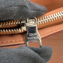 Load image into Gallery viewer, LOUIS VUITTON Montsouris Messenger BrownM23097 Epi XL
