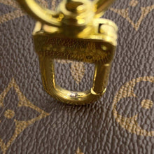 将图像加载到图库查看器中，LOUIS VUITTON Multi Pochette Accessoires KhakiM44813 Monogram
