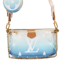 将图像加载到图库查看器中，LOUIS VUITTON Multi Pochette Accessoires BlueM57633 Monogram Giant by the Pool Collection
