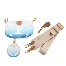 将图像加载到图库查看器中，LOUIS VUITTON Multi Pochette Accessoires BlueM57633 Monogram Giant by the Pool Collection
