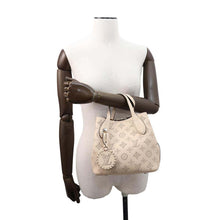 Load image into Gallery viewer, LOUIS VUITTON Blossom claimM21909 Monogram Mahina Size PM
