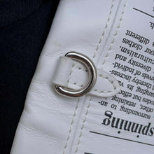 将图像加载到图库查看器中，LOUIS VUITTON Newspaper Clutch WhiteM80849 Leather
