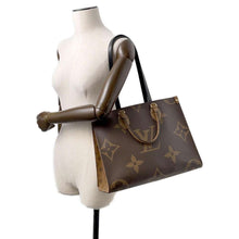 将图像加载到图库查看器中，LOUIS VUITTON Onthego RedM45321 Monogram Monogram Reverse Canvas Monogram Giant Size MM
