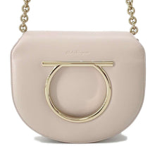 Load image into Gallery viewer, Ferragamo Gancini ChainShoulder Bag Light PinkAU 21 G998 Leather
