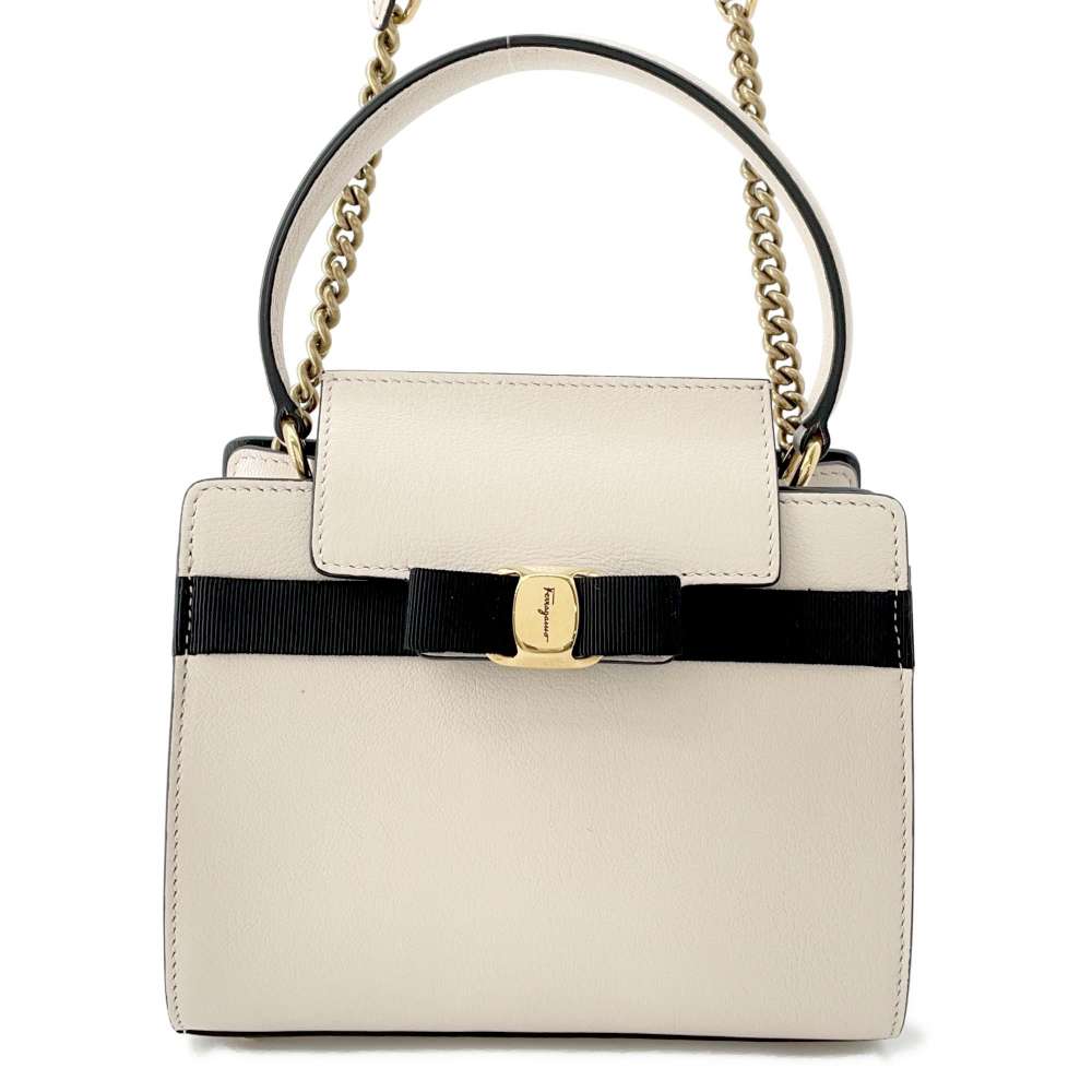 Ferragamo Vara Bow Ribbon 2wayHandbag Ivory/Black21 I282 Leather Size Small