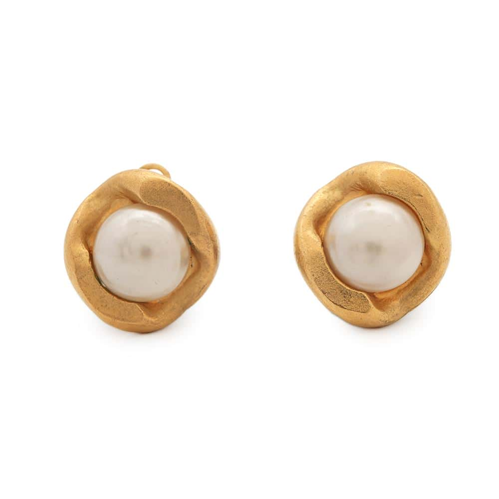 CHANEL Faux Pearl Earring Gold Metal