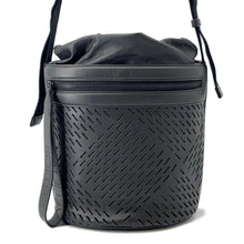 将图像加载到图库查看器中，Bottega Veneta Drawstring Bucket Shoulder Black Leather
