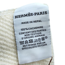 将图像加载到图库查看器中，HERMES Scarf Blanc Casse Cashmere Leather
