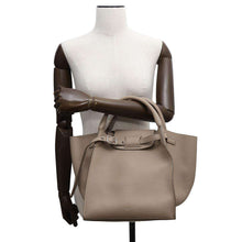 Load image into Gallery viewer, CELINE Big bag Light Taupe183313 Calf Leather Size Small
