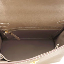 Load image into Gallery viewer, HERMES Kelly Retourne Etoupe Togo Leather Size 25
