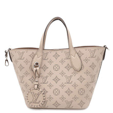 Load image into Gallery viewer, LOUIS VUITTON Blossom GaletM21849 Monogram Mahina Size PM
