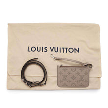 Load image into Gallery viewer, LOUIS VUITTON Blossom GaletM21849 Monogram Mahina Size PM
