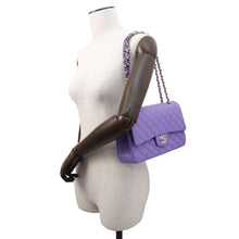 Load image into Gallery viewer, CHANEL Matelasse W Flap ChainShoulder Bag PurpleA01112 Caviar Leather Size 25
