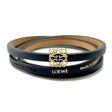 将图像加载到图库查看器中，LOEWE Anagram TwistBangle Size M BlackJ920240X17 Gold Plated Calf Leather
