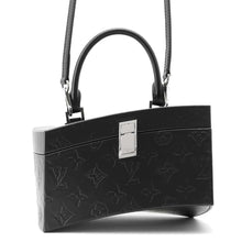 将图像加载到图库查看器中，LOUIS VUITTON Twisted Box NoirM11155 Monogram
