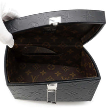 将图像加载到图库查看器中，LOUIS VUITTON Twisted Box NoirM11155 Monogram
