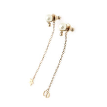 将图像加载到图库查看器中，Dior La Petite Tribal Earrings Gold Metal Faux Pearl
