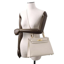 Load image into Gallery viewer, HERMES Kelly Sellier Craie Epsom Size 28
