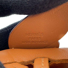 将图像加载到图库查看器中，HERMES Rodeo Pegasus Gold Lambskin Size PM
