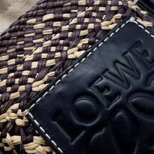 将图像加载到图库查看器中，LOEWE Cylinder pocket Beige/Black Raffia Leather Canvas
