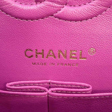 将图像加载到图库查看器中，CHANEL Matelasse W Flap ChainShoulder Bag PurpleA01113 Lambskin Size 23
