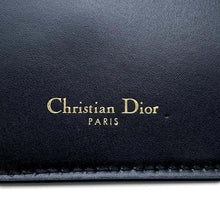 将图像加载到图库查看器中，Dior CD Signature Mini Bag BlackS2209UMFV Calf Leather
