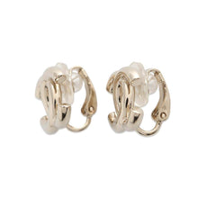 将图像加载到图库查看器中，CHANEL CC Logo Earring Champagne Gold Metal
