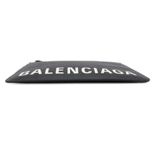 将图像加载到图库查看器中，BALENCIAGA Logo Clutch Bag Black630626 Leather
