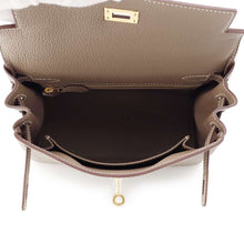 Load image into Gallery viewer, HERMES Kelly Retourne Etoupe Togo Leather Size 25
