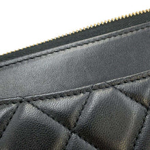 Load image into Gallery viewer, CHANEL Matelasse Zip Around Chozai Cloth BlackAP0242 Lambskin
