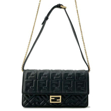 将图像加载到图库查看器中，FENDI Shoulder Bag Black8M0498 Leather
