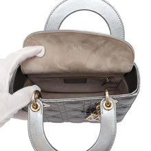 将图像加载到图库查看器中，Dior Lady Dior MyABCDior SilverM0538OWEC Leather Size Small
